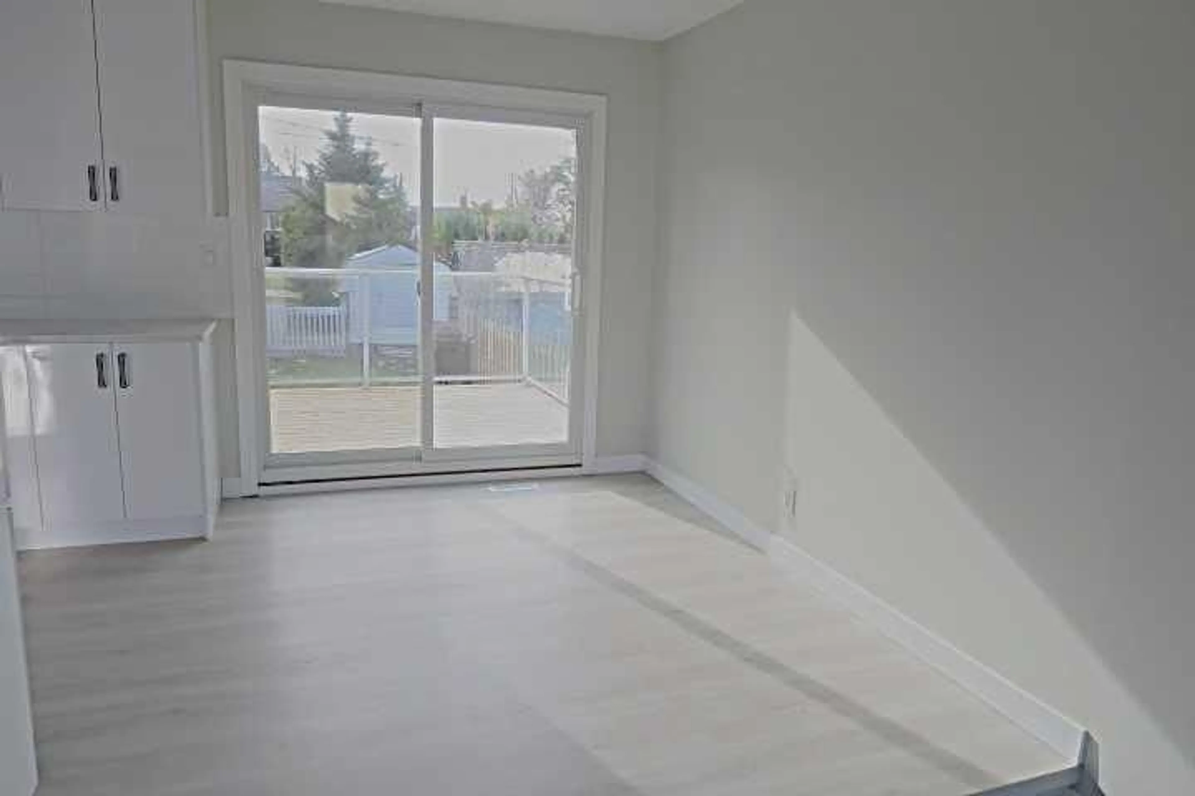 pillar/IMG-A2351445_5.jpg
