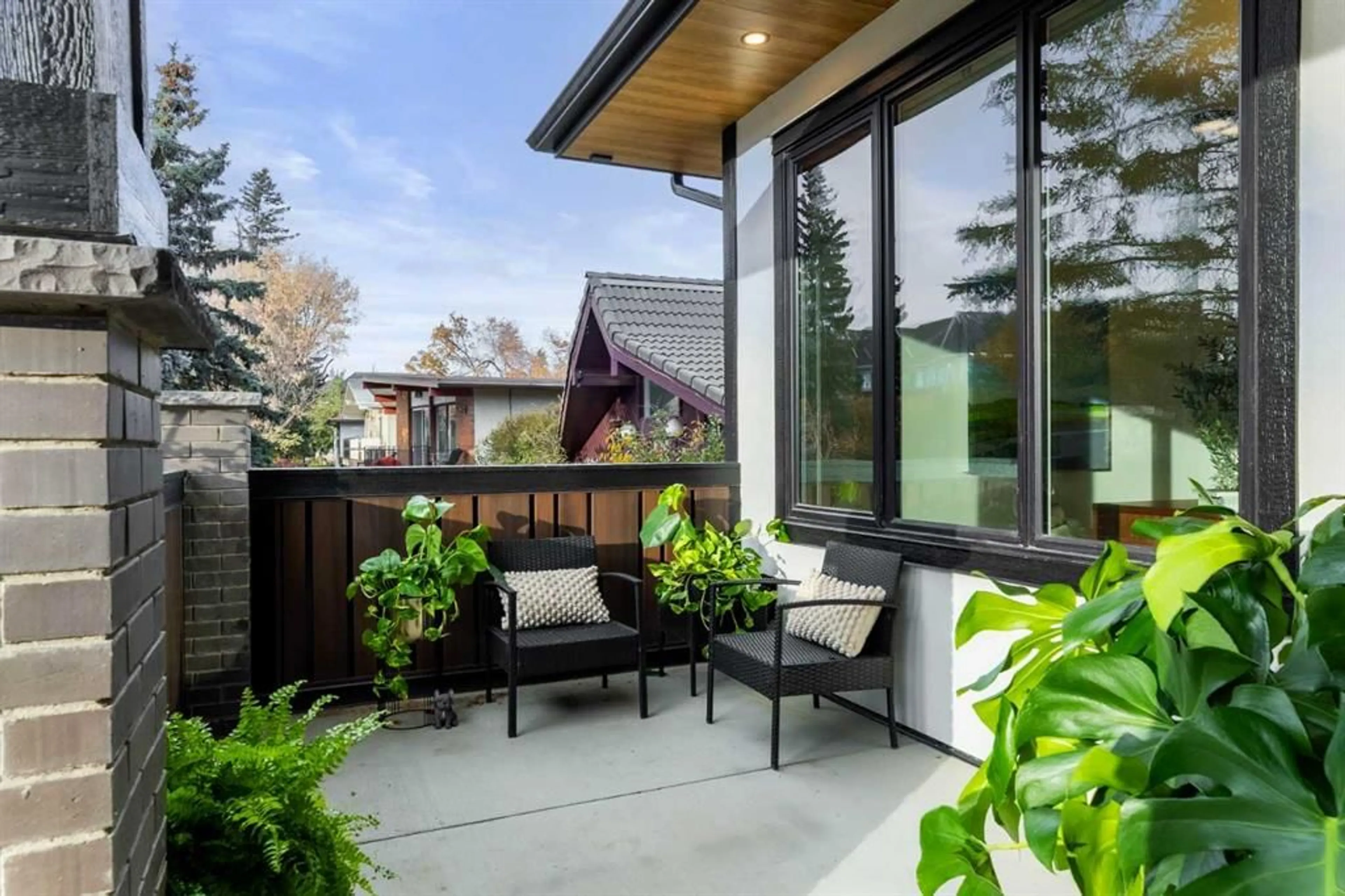 pillar/IMG-A2351496_3.jpg