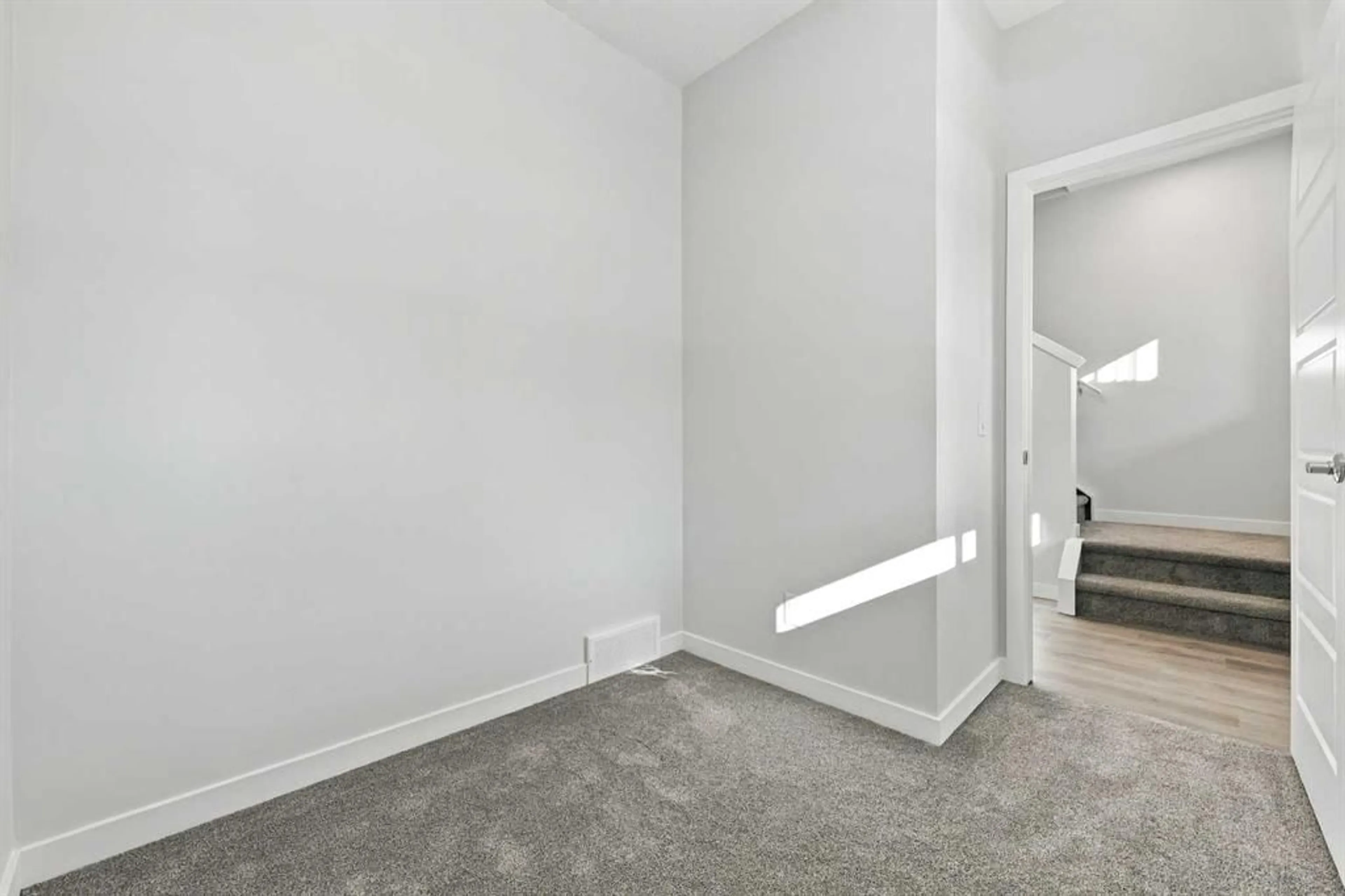 pillar/IMG-A2352924_5.jpg