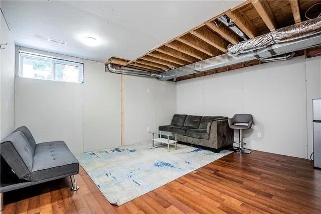 Additional property image - 607 KNOX Ave