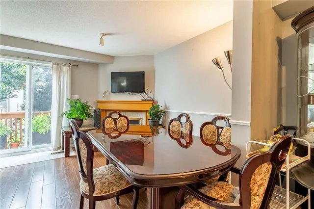 Additional property image - 16 NEWELL Crt