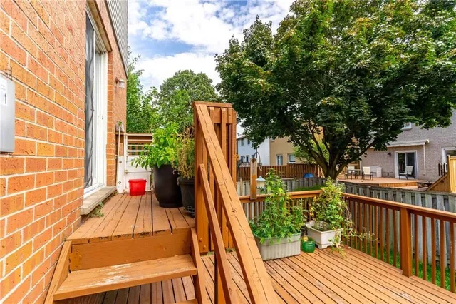 Additional property image - 16 NEWELL Crt