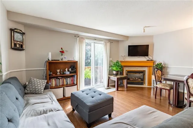 Additional property image - 16 NEWELL Crt