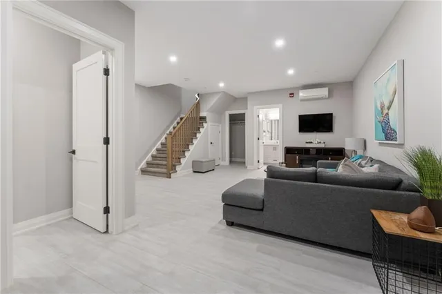 Additional property image - 257 MILLEN Rd Unit 112
