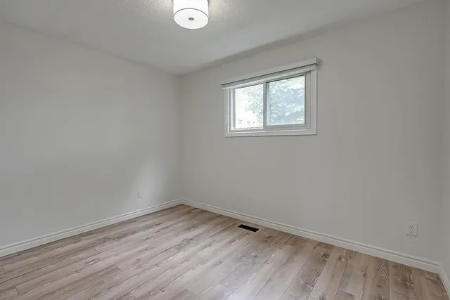 Additional property image - 7 GARSIDE Ave