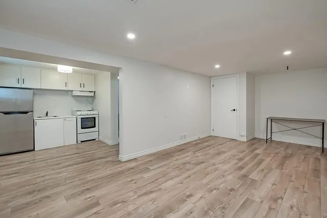 Additional property image - 7 GARSIDE Ave