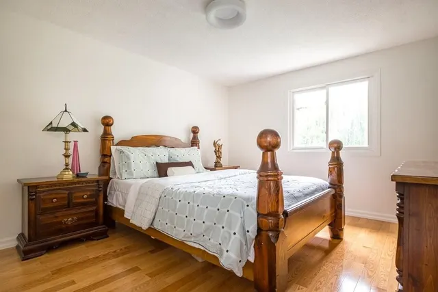 Additional property image - 4 KNOLLWOOD Crt