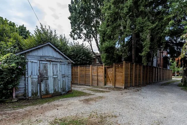 Additional property image - 15 MELROSE Ave