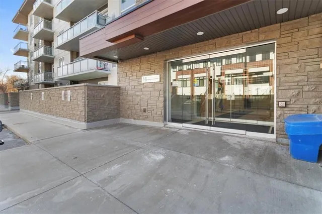 Additional property image - 16 MARKLE Cres Unit 202