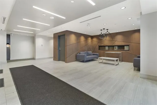 Additional property image - 16 MARKLE Cres Unit 202