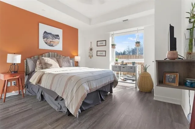 Additional property image - 16 MARKLE Cres Unit 202