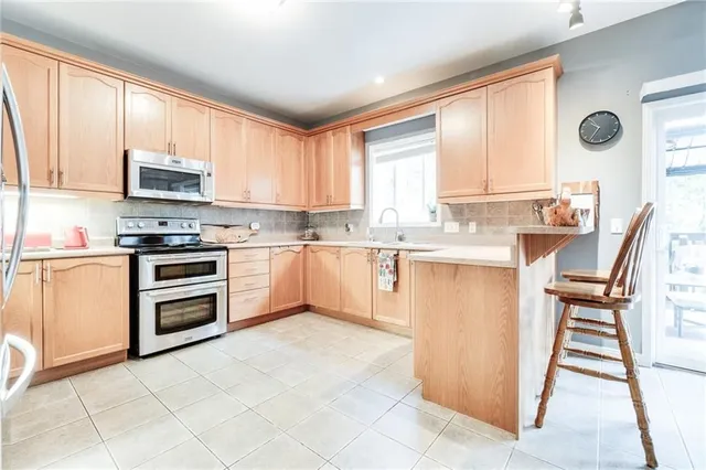 Additional property image - 72 SIDNEY Cres