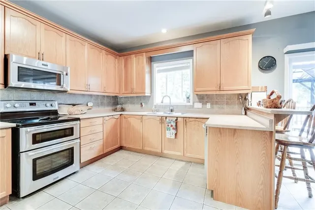 Additional property image - 72 SIDNEY Cres