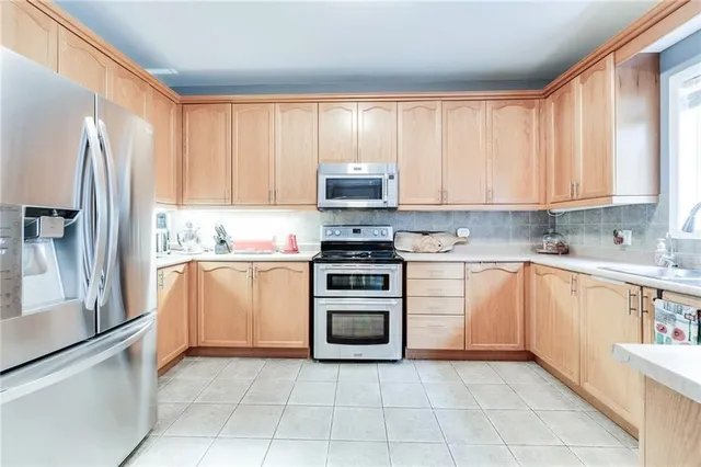 Additional property image - 72 SIDNEY Cres