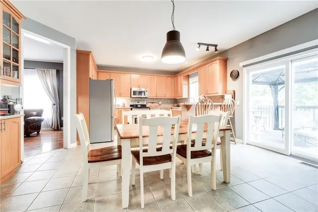 Additional property image - 72 SIDNEY Cres