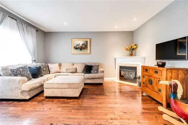 Additional property image - 72 SIDNEY Cres