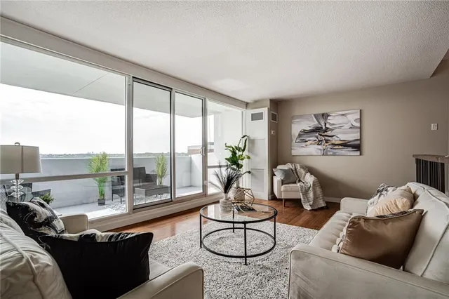 Additional property image - 250 SCARLETT Rd Unit PH 2012