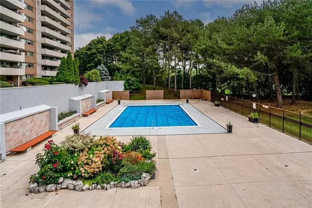 Additional property image - 250 SCARLETT Rd Unit PH 2012
