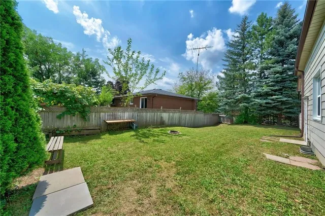 Additional property image - 227 FAIRWAY Rd
