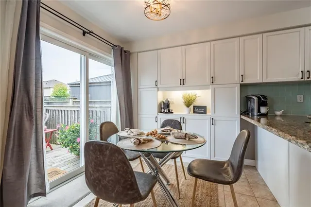 Additional property image - 67 GOLDEN IRIS Cres