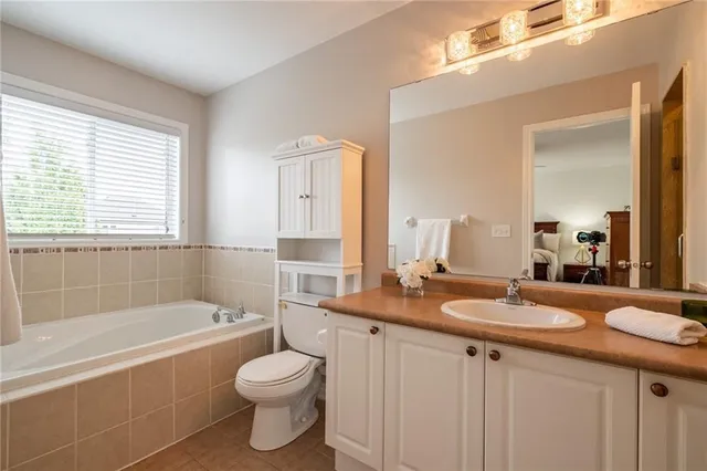 Additional property image - 67 GOLDEN IRIS Cres