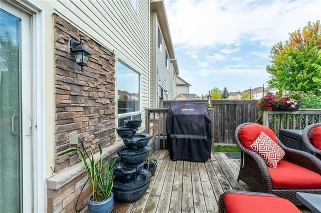 Additional property image - 67 GOLDEN IRIS Cres