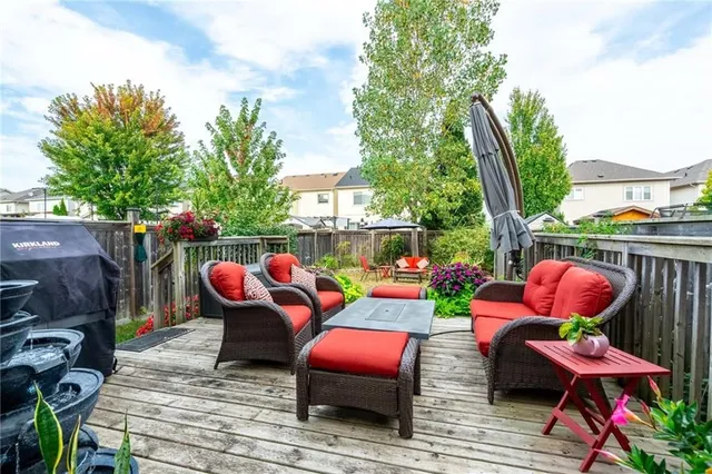 Additional property image - 67 GOLDEN IRIS Cres