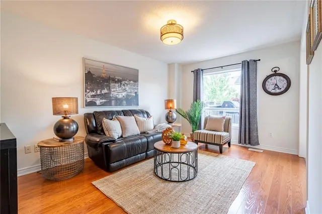 Additional property image - 67 GOLDEN IRIS Cres