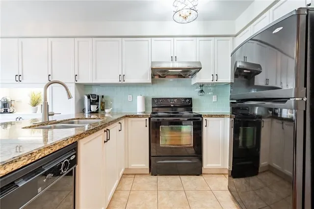 Additional property image - 67 GOLDEN IRIS Cres