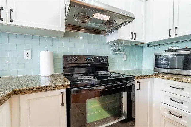 Additional property image - 67 GOLDEN IRIS Cres