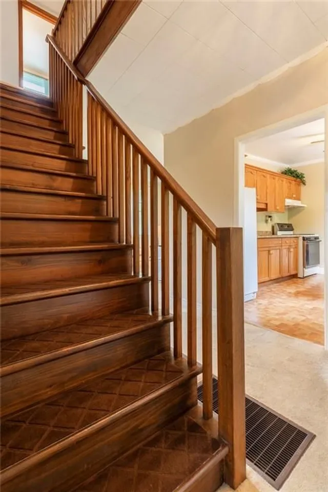 Additional property image - 34 BALDWIN St