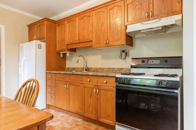 Additional property image - 34 BALDWIN St
