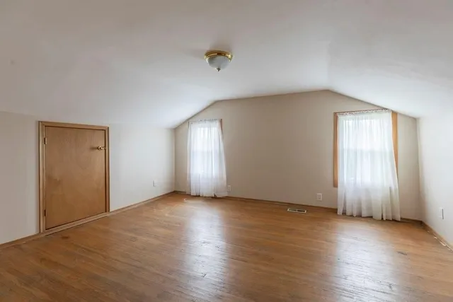 Additional property image - 34 BALDWIN St