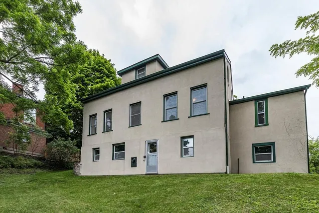 Additional property image - 34 BALDWIN St