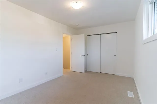Additional property image - 76 WOODMAN Dr