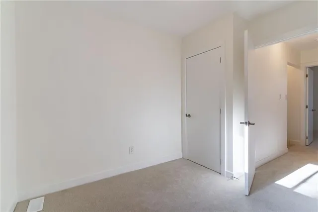 Additional property image - 76 WOODMAN Dr