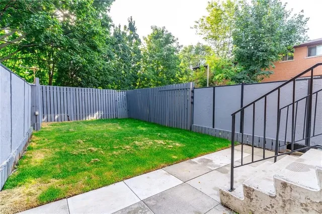 Additional property image - 76 WOODMAN Dr