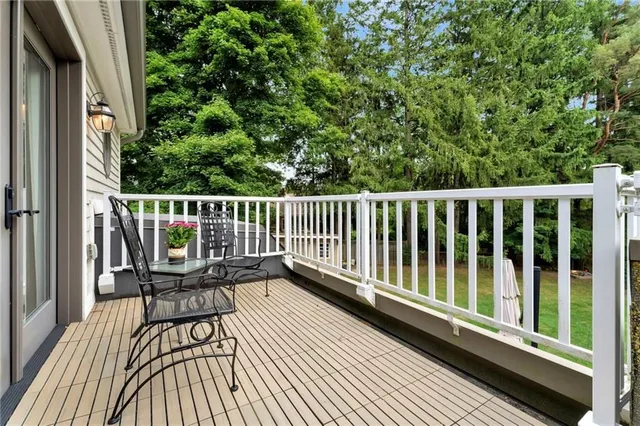 Additional property image - 18 ST ANNS Crt