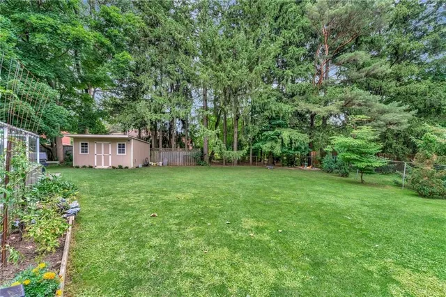 Additional property image - 18 ST ANNS Crt
