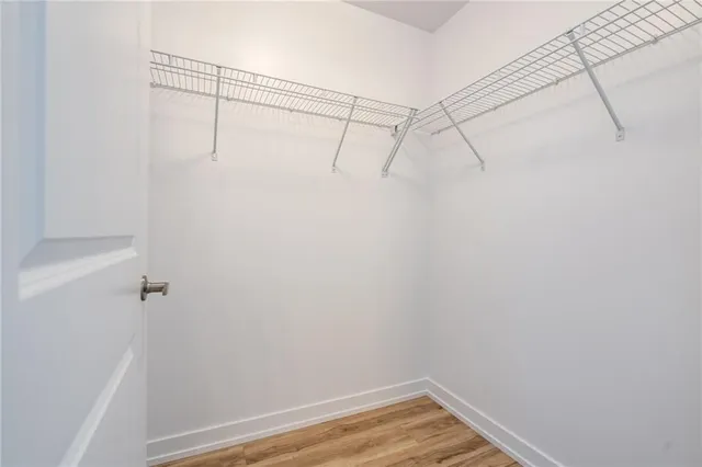 Additional property image - 470 DUNDAS St Unit 902