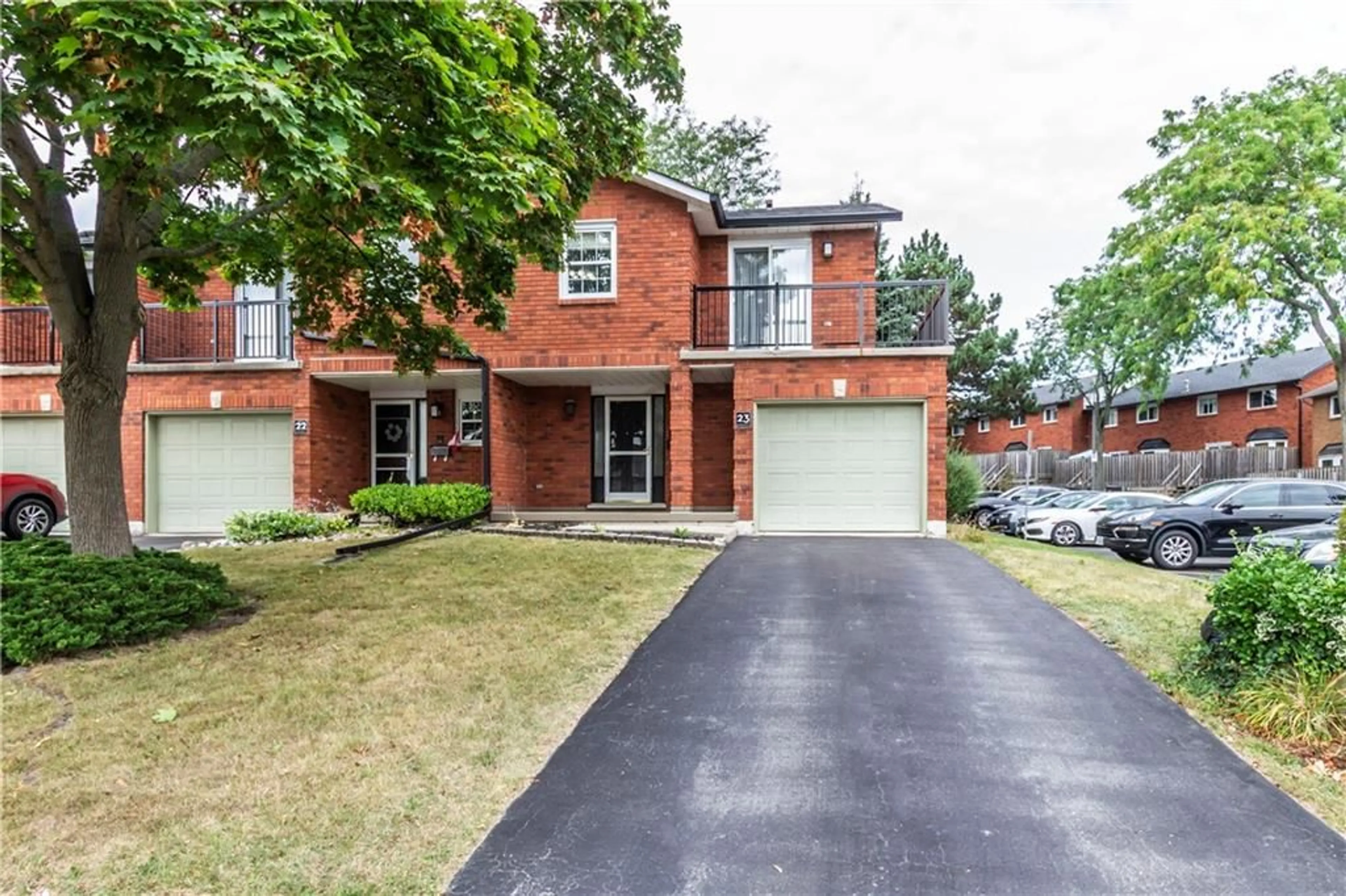 Home with brick exterior material for 3125 PINEMEADOW Dr #23, Burlington Ontario L7M 3T7