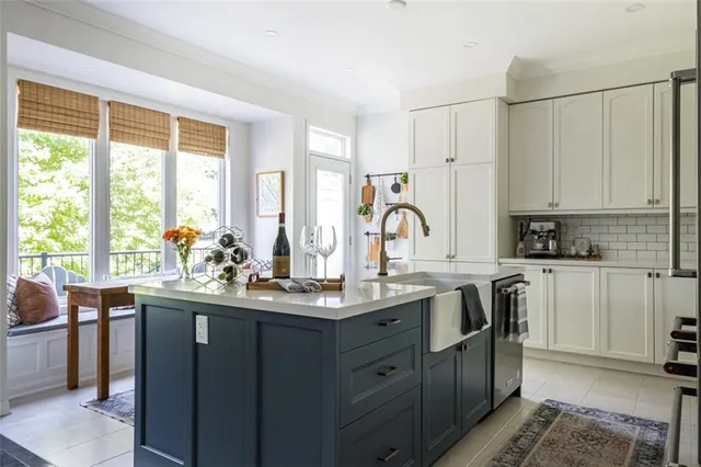 Additional property image - 120 PEER Crt