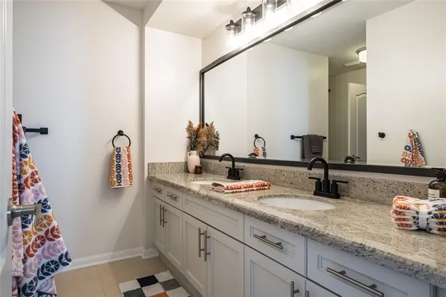 Additional property image - 120 PEER Crt