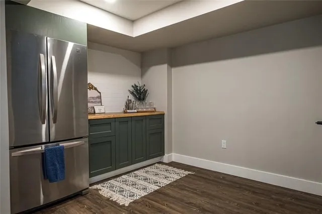 Additional property image - 120 PEER Crt