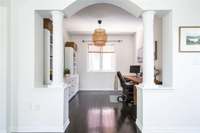 Additional property image - 120 PEER Crt