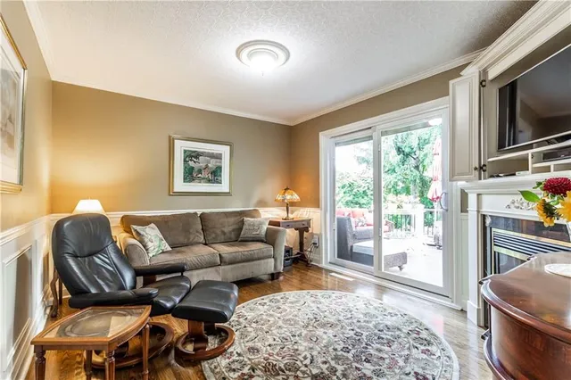 Additional image 38 of 1043 JOAN Dr