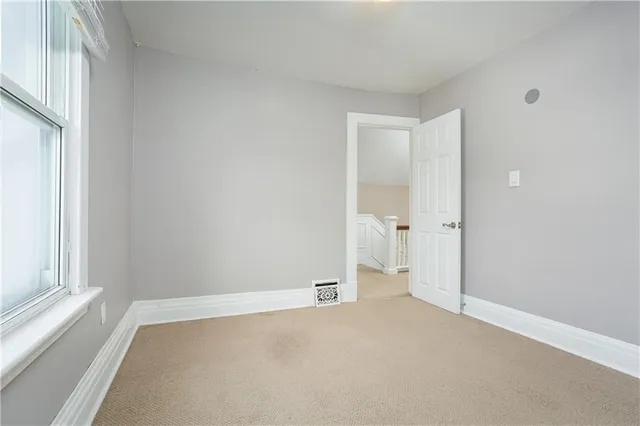 Additional property image - 209 WEIR St