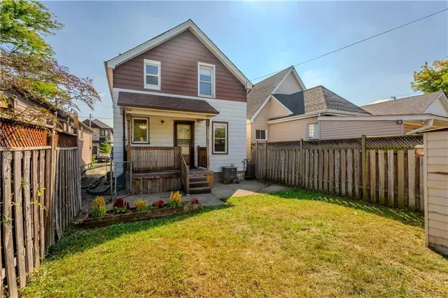 Additional property image - 209 WEIR St