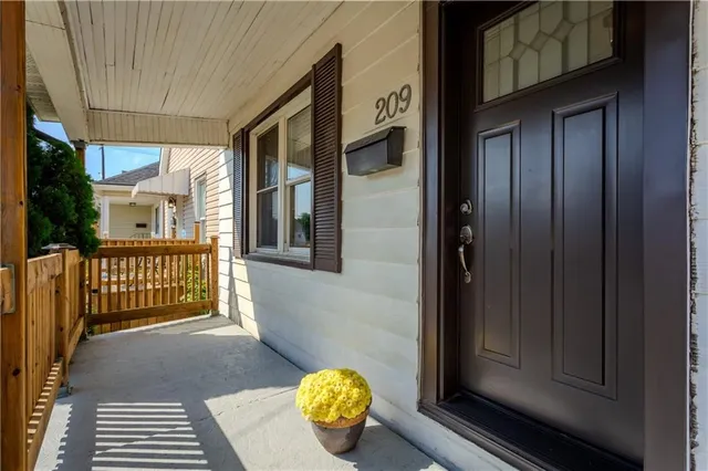 Additional property image - 209 WEIR St