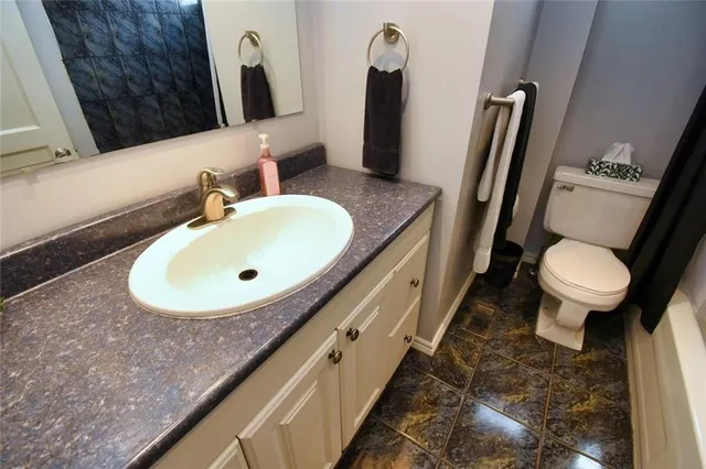 Additional property image - 207 EAST 24TH St
